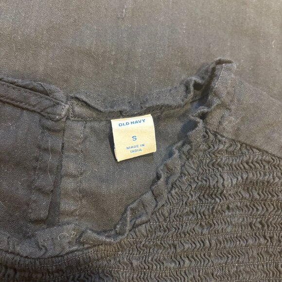 Old Navy Smocked Black Ruffle Tank Size Small Boho Breathable Whimsy - Picture 7 of 8